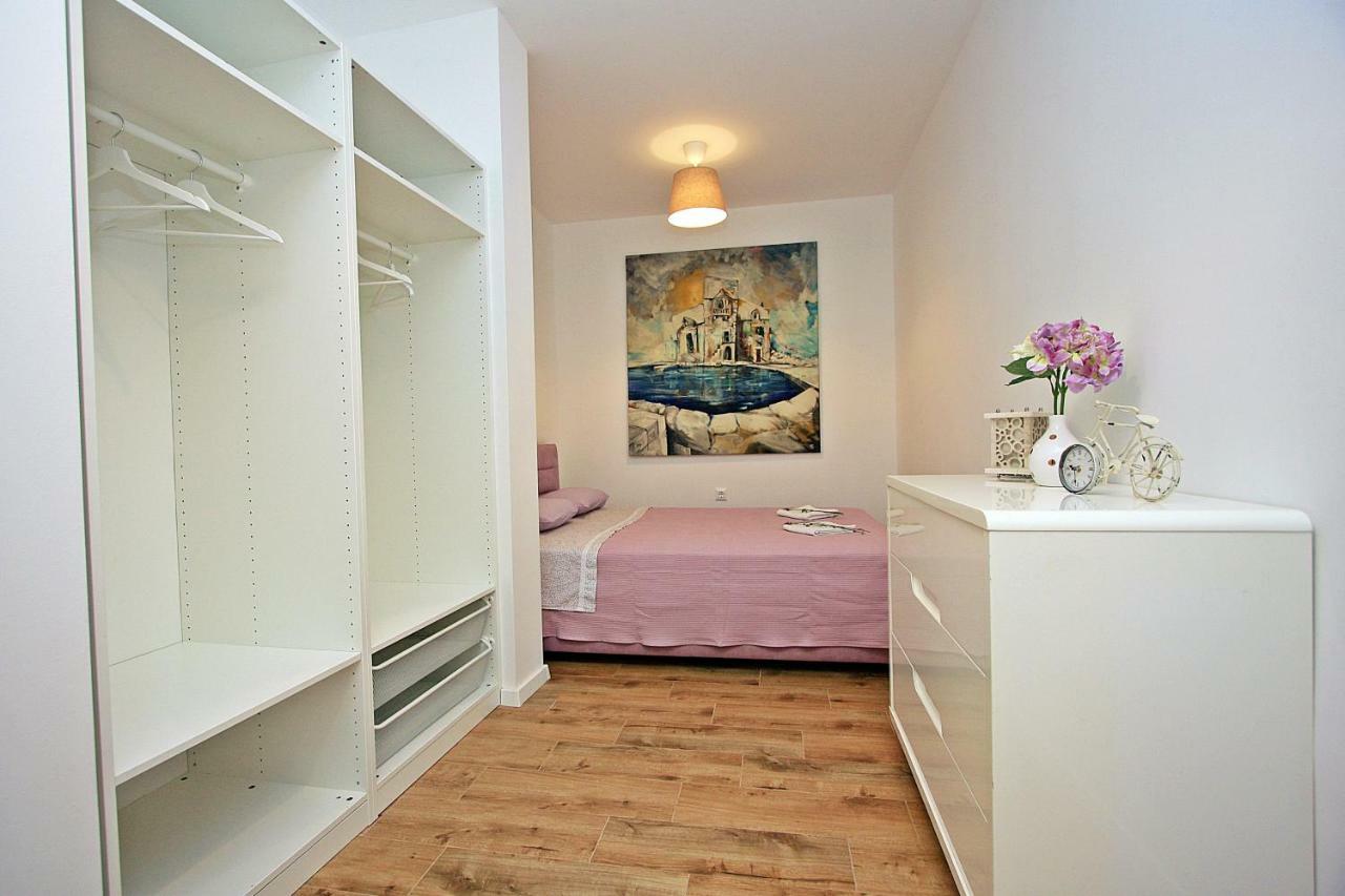 Apartman Michelangelo In The Centar Of Supetar Exterior photo